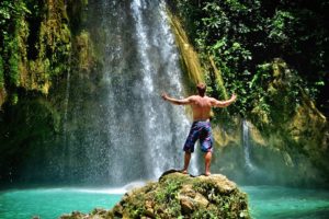 Vodopády Inambakan Falls, ostrov Cebu, Filipíny.